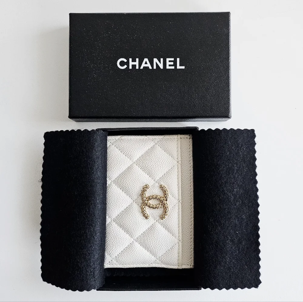 Chanel White Caviar Leather Classic Card Holder Wallet